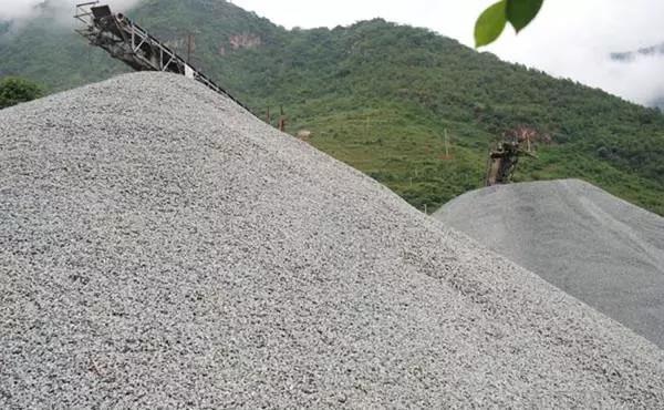 <b>怎樣提升制砂機(jī)的應(yīng)用期限？只要學(xué)好4個(gè)小竅門(mén)</b>