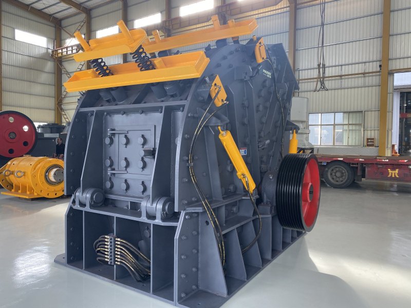 反擊式破碎機(jī)